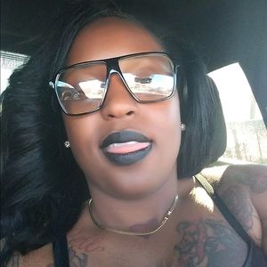 Meet your Posher, Georgina